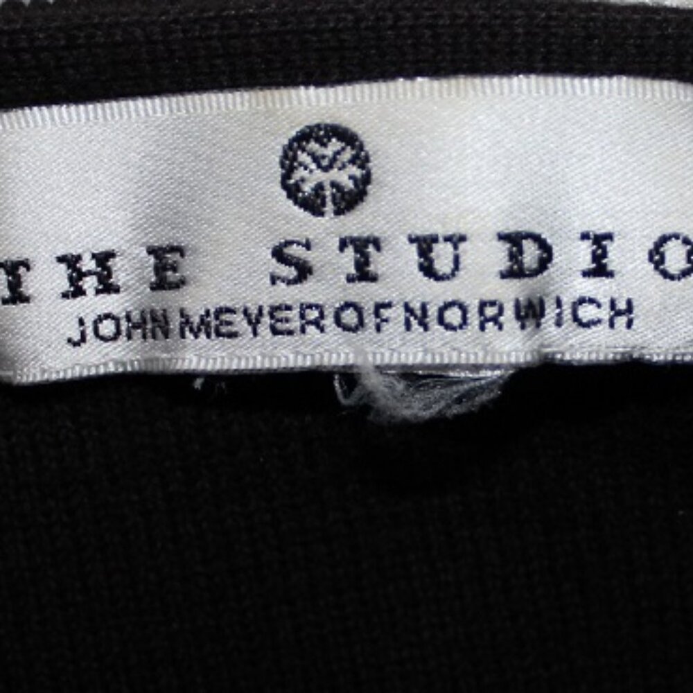 Sweater - Picture 5 of 5